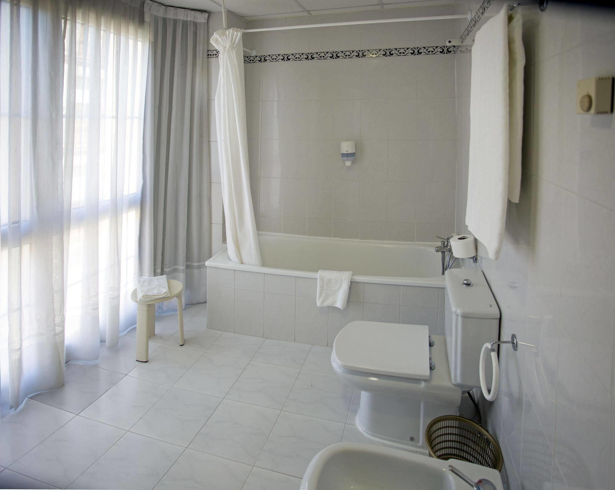 Hotel Don Rodrigo Паленсия Экстерьер фото